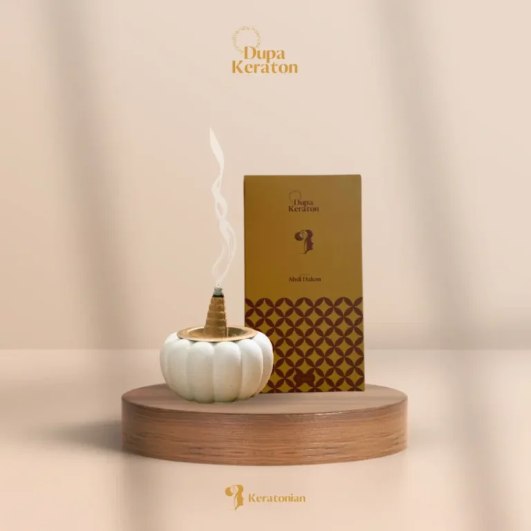 Dupa Keraton Kerucut - Abdi Dalem